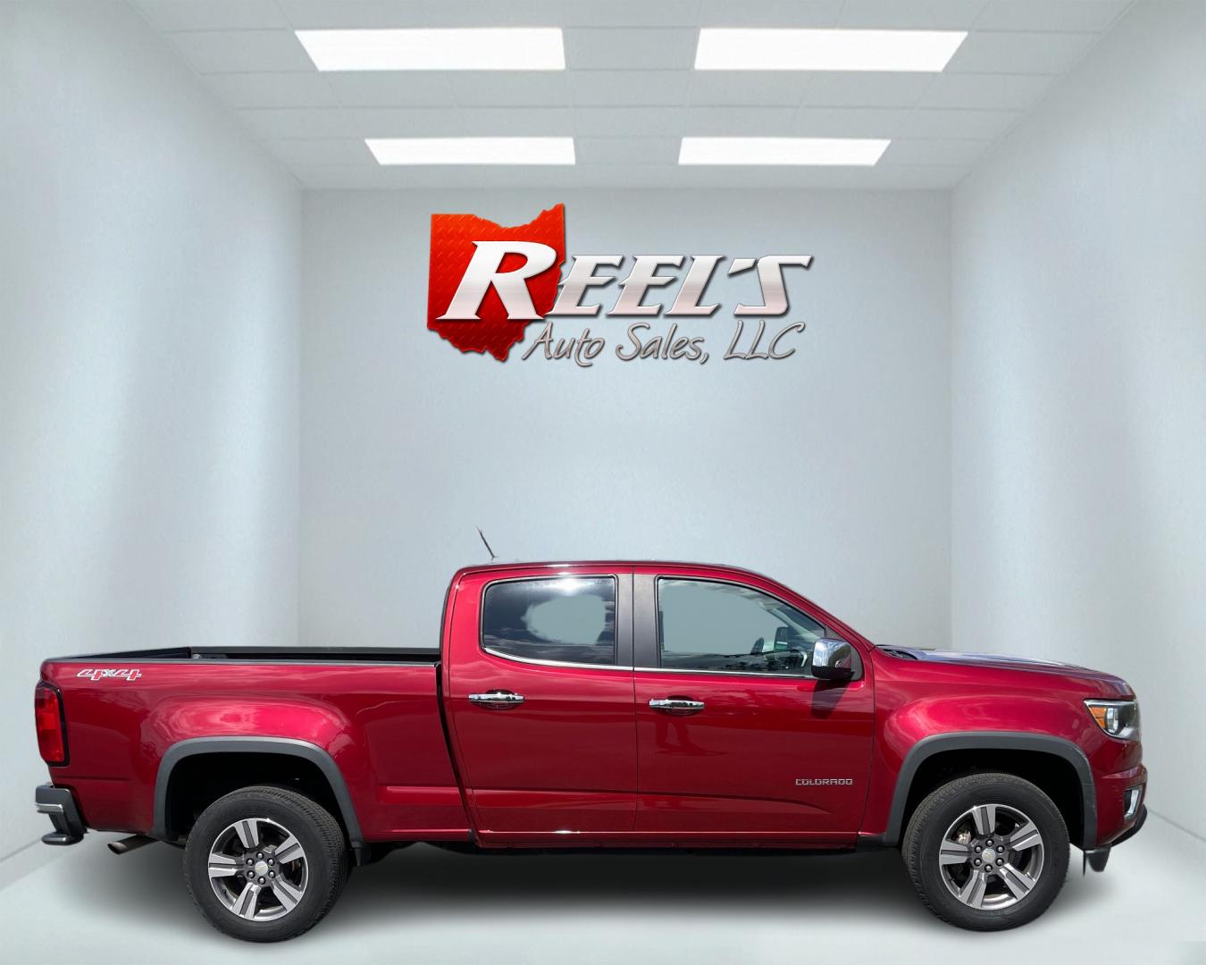 2018 Red /Black Chevrolet Colorado LT Crew Cab 4WD Long Box (1GCGTCENXJ1) with an 3.6L V6 DOHC 24V GAS engine, 8-Speed Automatic transmission, located at 547 E. Main St., Orwell, OH, 44076, (440) 437-5893, 41.535435, -80.847855 - This 2018 Chevrolet Colorado Crew Cab Long Bed LT 4WD is a sturdy and versatile mid-size truck that combines robust performance with comfort and modern technology. It is powered by a 3.6L V6 engine coupled with an 8-speed automatic transmission, capable of delivering efficient highway fuel economy o - Photo#4